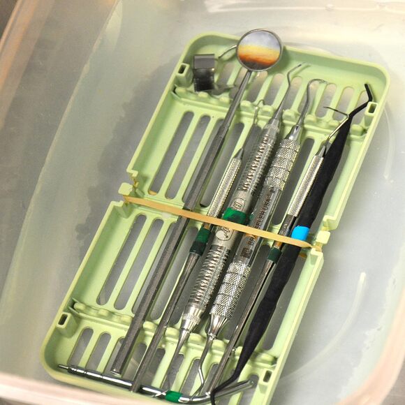 1lb bag Alliance Rubber Elastic Bands #26194  Size #19 about 1250 rubber bands - Picture 2 of 4